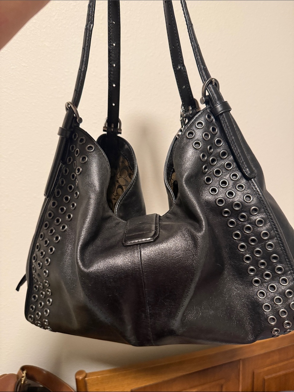 Coach Black Studded Shoulder Bag with Turn-Lock - Picture 4 of 7